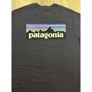 Patagonia Navy Graphic T-shirt Size Large